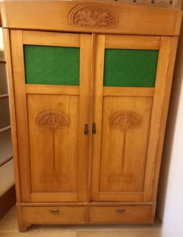R Vintage Antique wardrobe