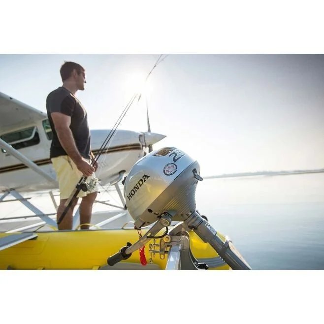 Alternative view of Honda BF2.3 Outboard Motor