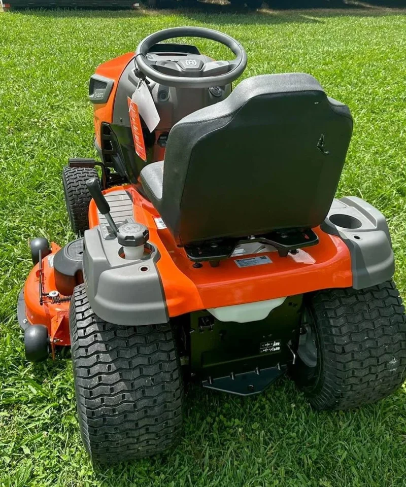 Husqvarna TS 148XK 48″ Lawns Tractors 24HP KOH (Scratch and Dent) - Image 4