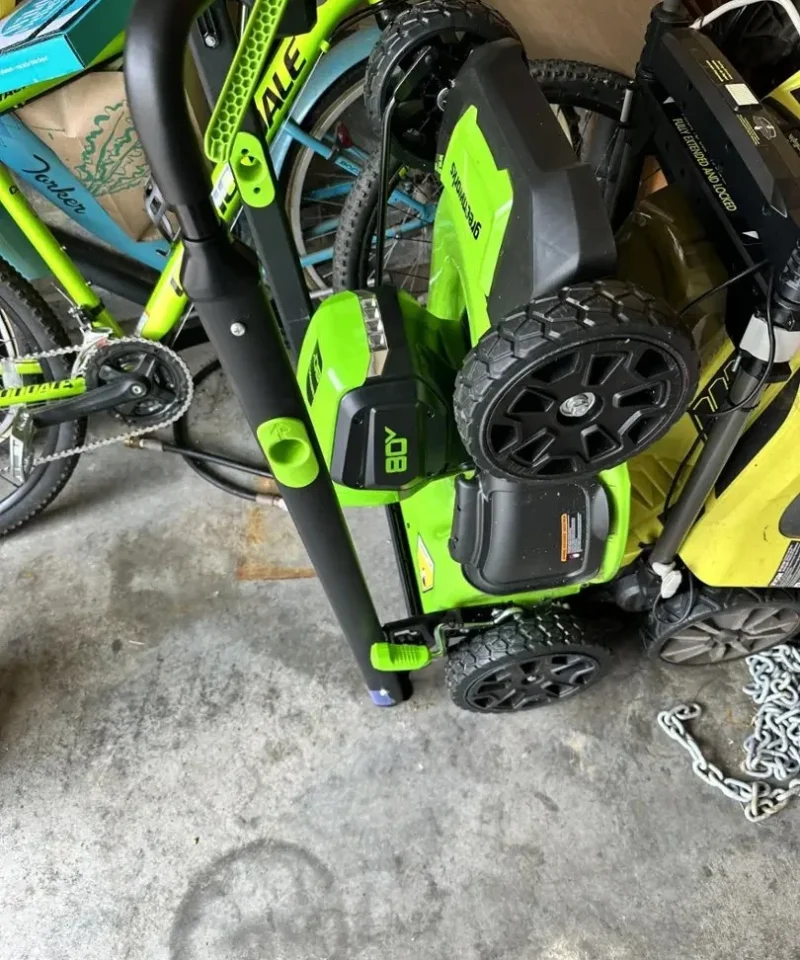 Greenworks 80V 21-Inch Self-Propelled Lawn Mowers. - Image 3