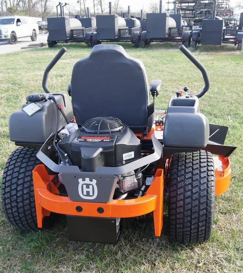 Husqvarna MZ61 61″ Zero Turn Lawns Mowers 24HP KAW (Scratch and Dent) - Image 4
