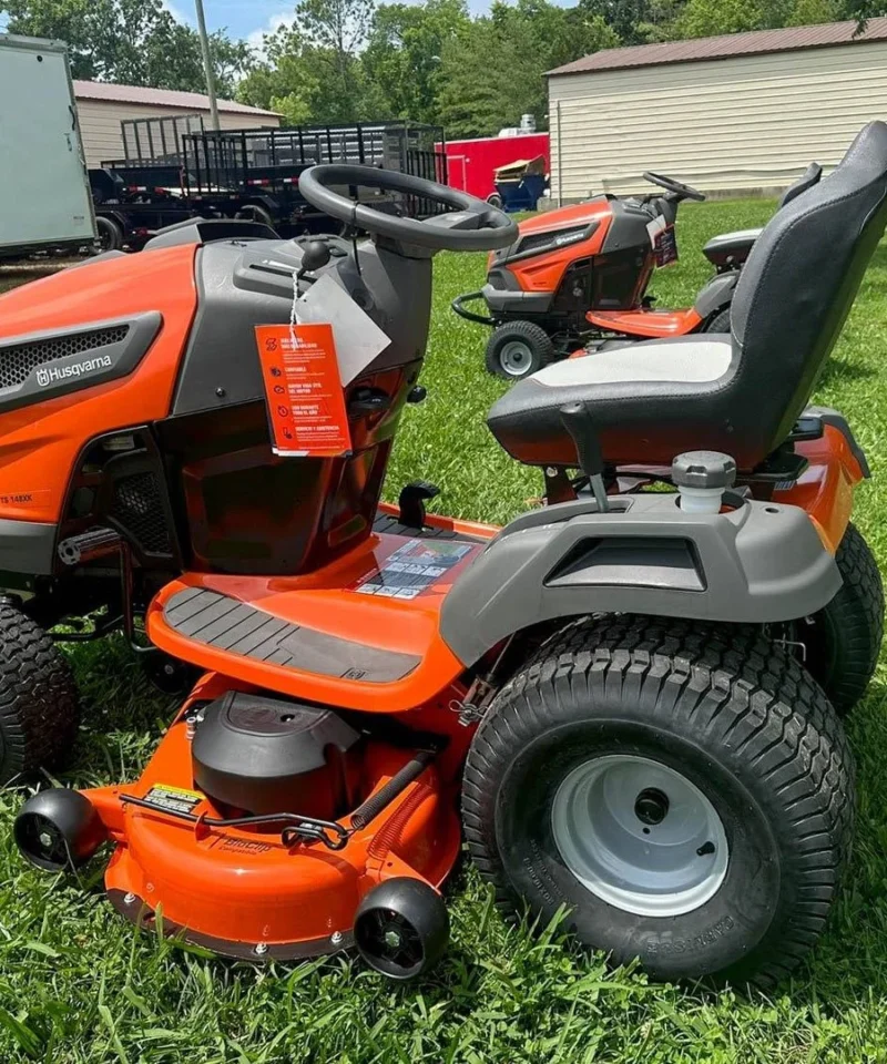 Husqvarna TS 148XK 48″ Lawns Tractors 24HP KOH (Scratch and Dent) - Image 3