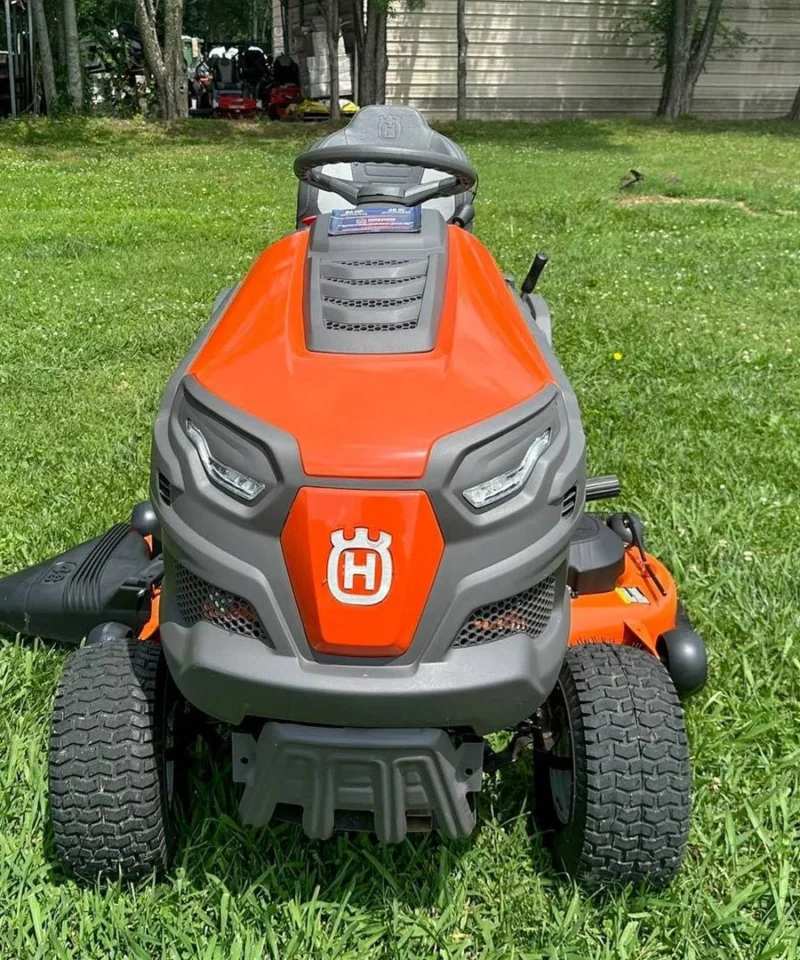 Husqvarna TS 148XK 48″ Lawns Tractors 24HP KOH (Scratch and Dent) - Image 2