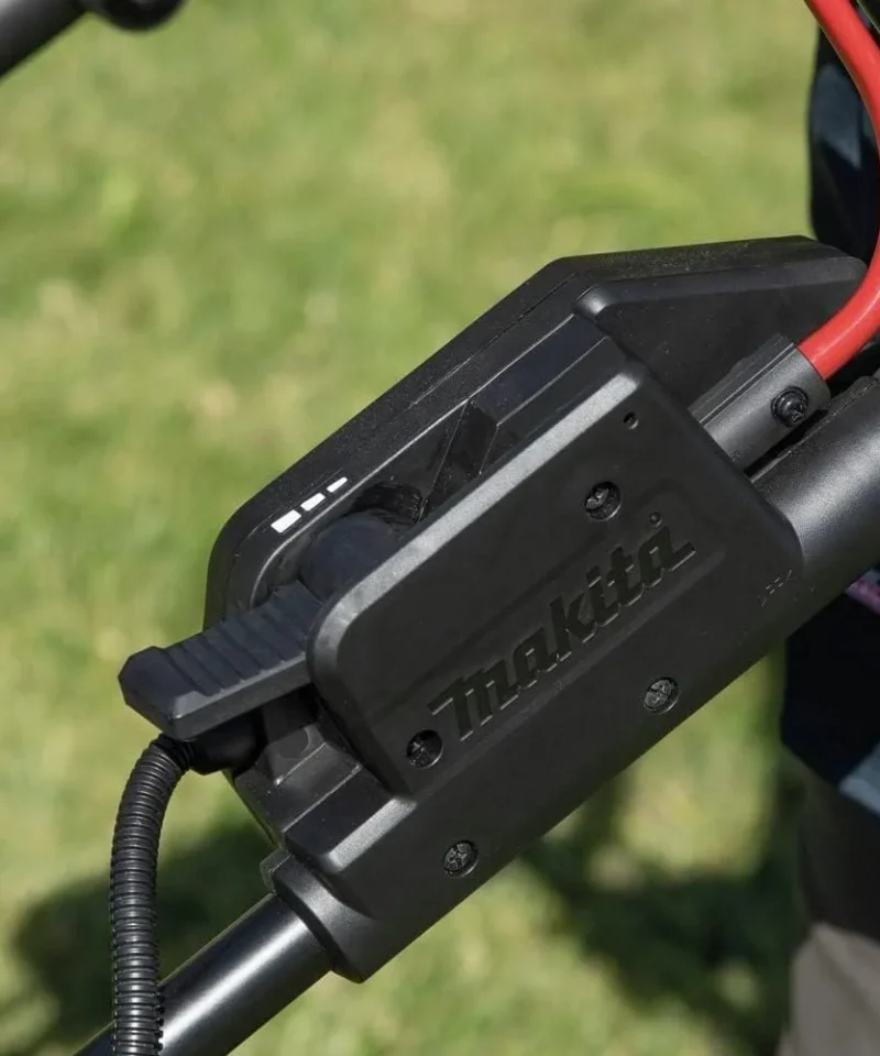 Makita 40V max XGT Brushless 21″ Self‐Propelled Commercials Lawn Mowers Kit GML01PL - Image 3