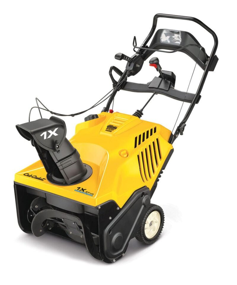 Alternative view of 1X 21 in. Single-Stage Snow Blower | Electric Start | 208 cc | Remote Chute (31PM2T6C710)