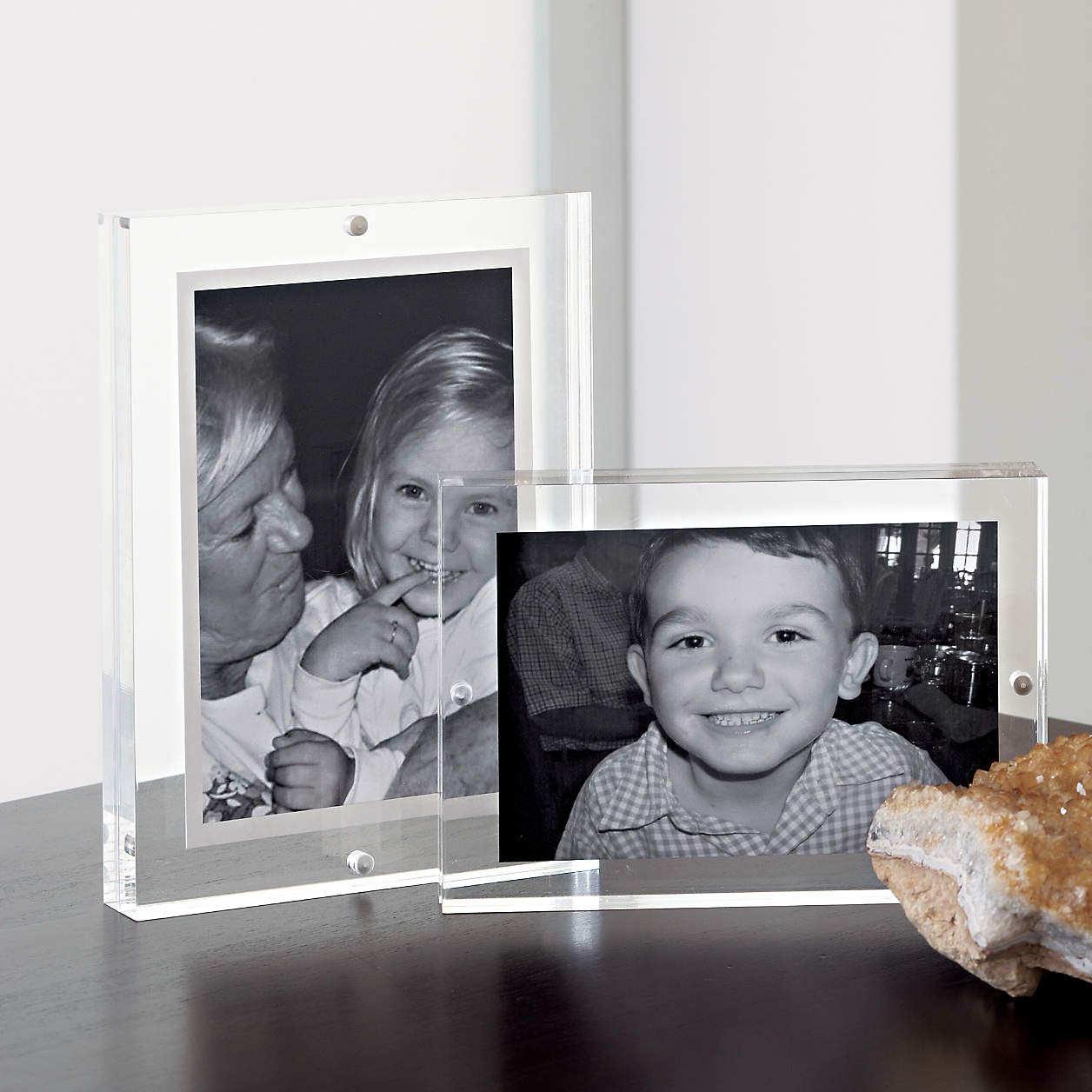 Acrylic 4×6 Block Tabletop Picture Frame - Image 4
