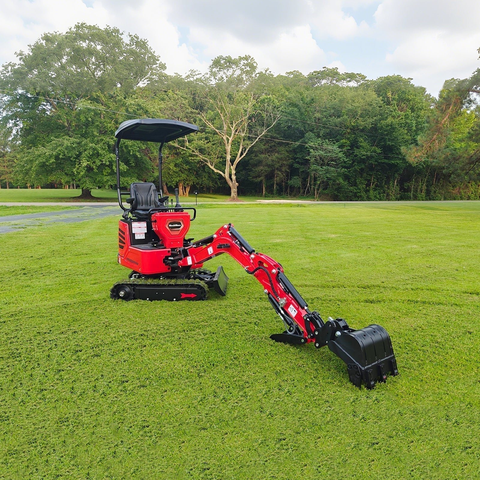 Mini Compact Excavator HONDA GX390 Engine, 65.7” Max. Digging Depth, 2280 LBS Operating Weight, MEC10 - Image 2