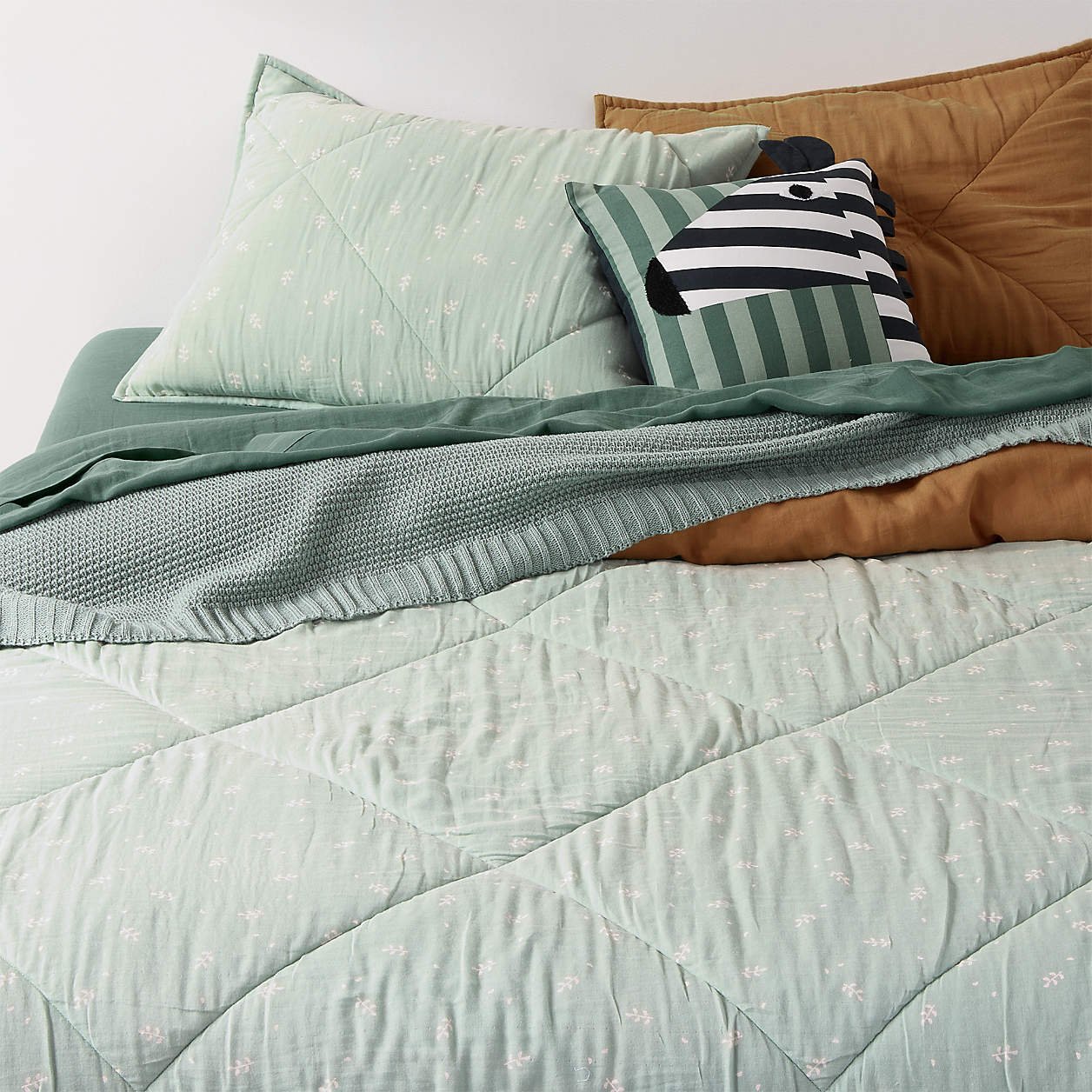 Bubble Knit Verte Green Organic Cotton Kids Bed Blanket - Image 6